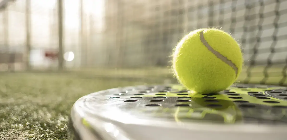Padel – der Sport, der Spanien im Sturm erobert (und nicht nur Spanien)