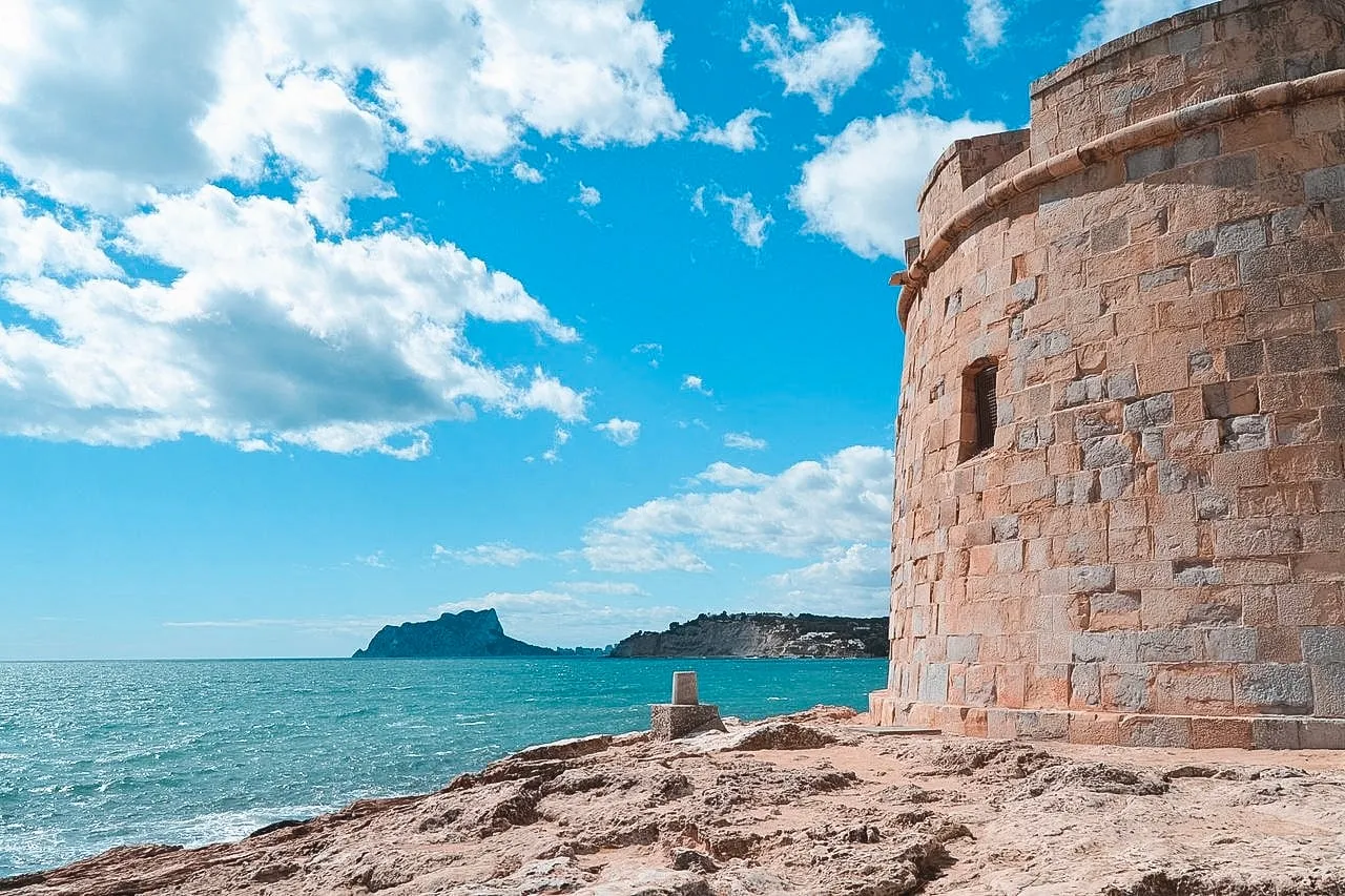 DE RIJKE GESCHIEDENIS VAN TEULADA – MORAIRA