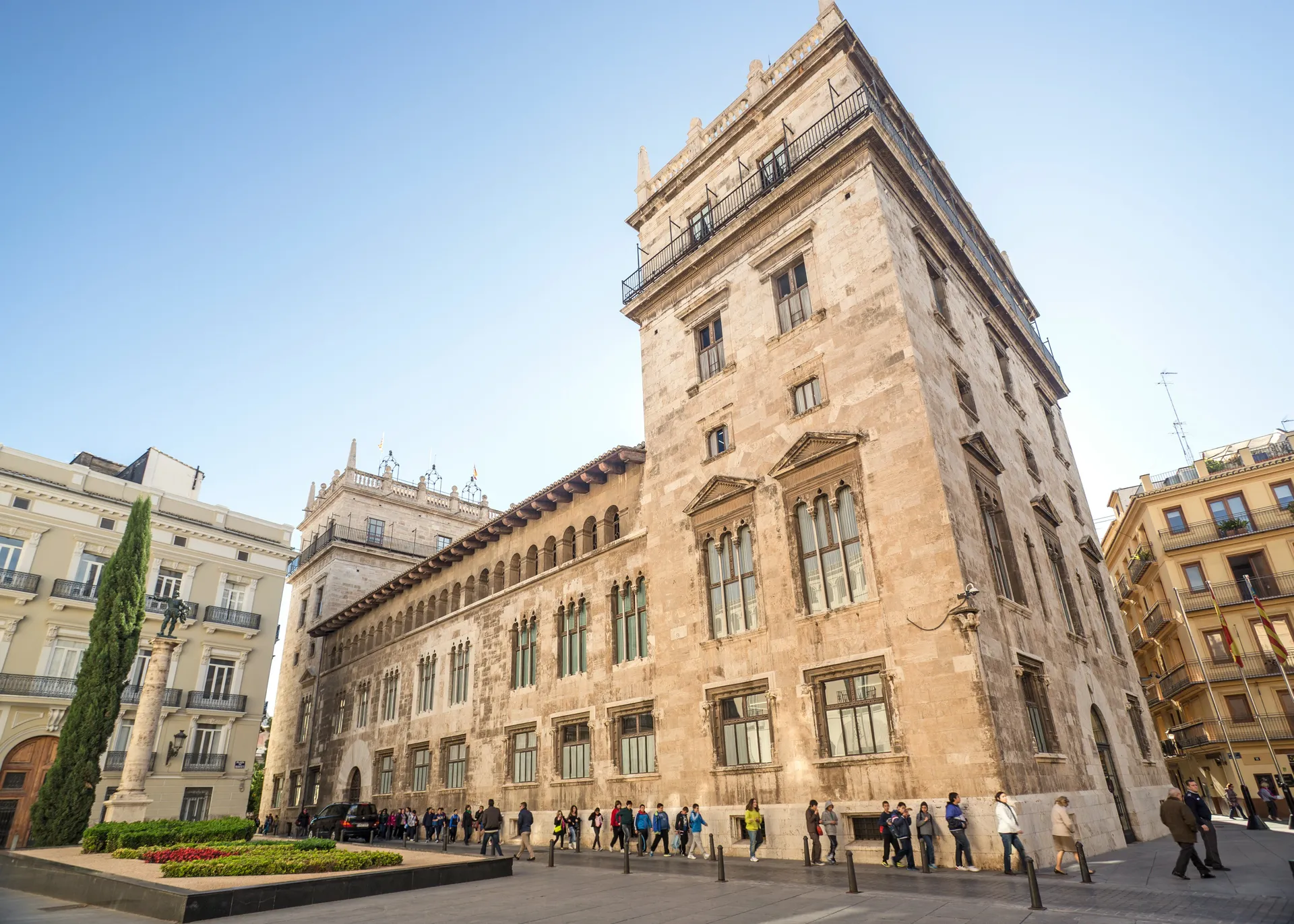 Désapprobation de l'introduction de la taxe de séjour dans la Communauté de Valence