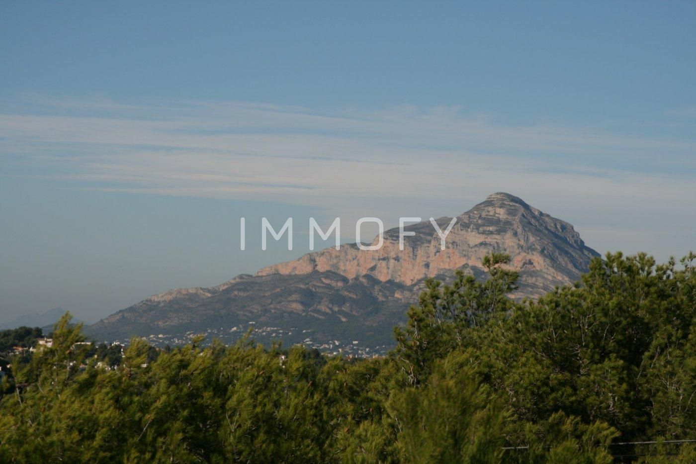 https://immofy-content-storage.s3.eu-west-3.amazonaws.com/large/1fa184d2-ea84-48ba-b82d-ebf6132cfe4b