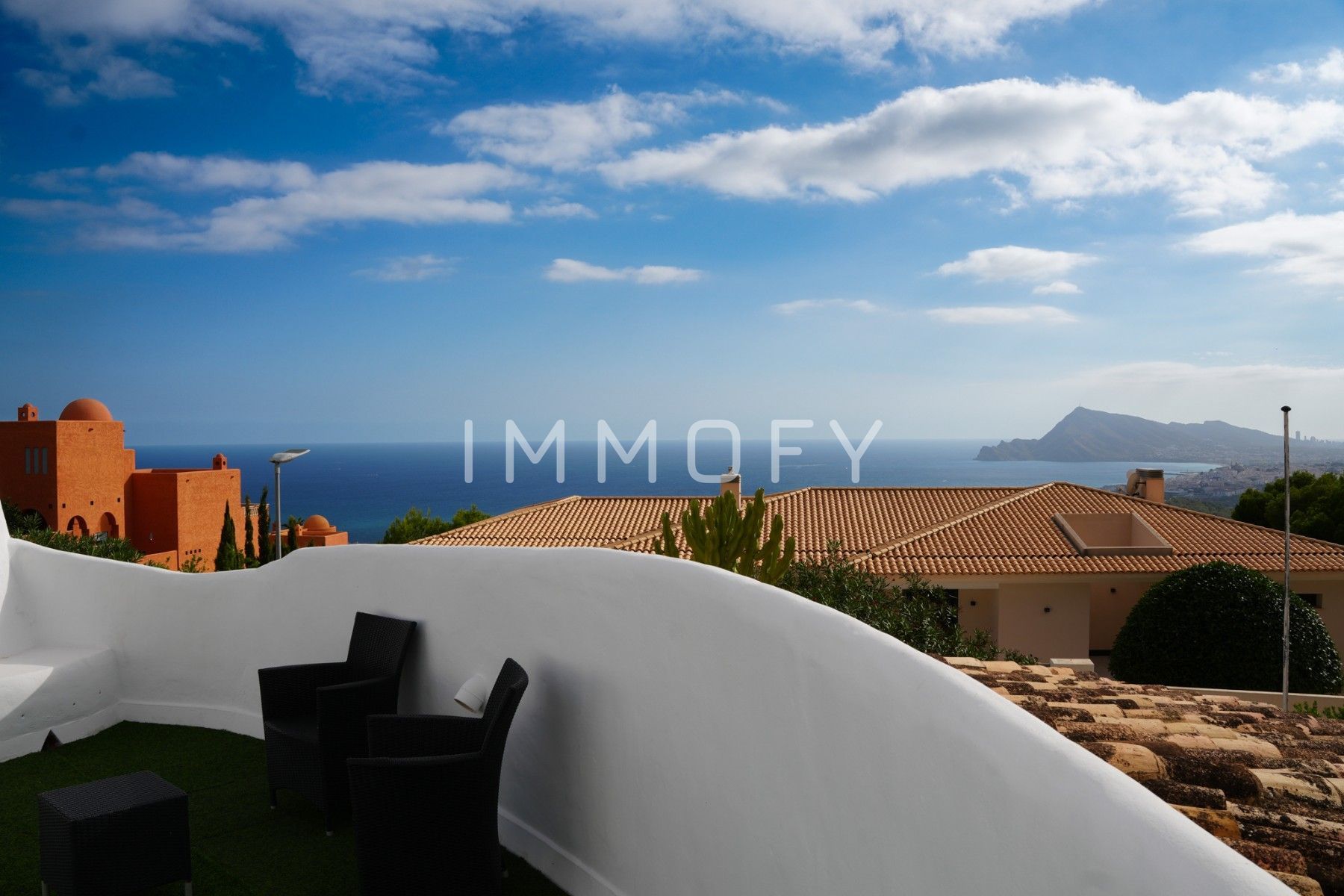 https://immofy-content-storage.s3.eu-west-3.amazonaws.com/large/2c84937d-34b8-41f5-b310-312cd371345a
