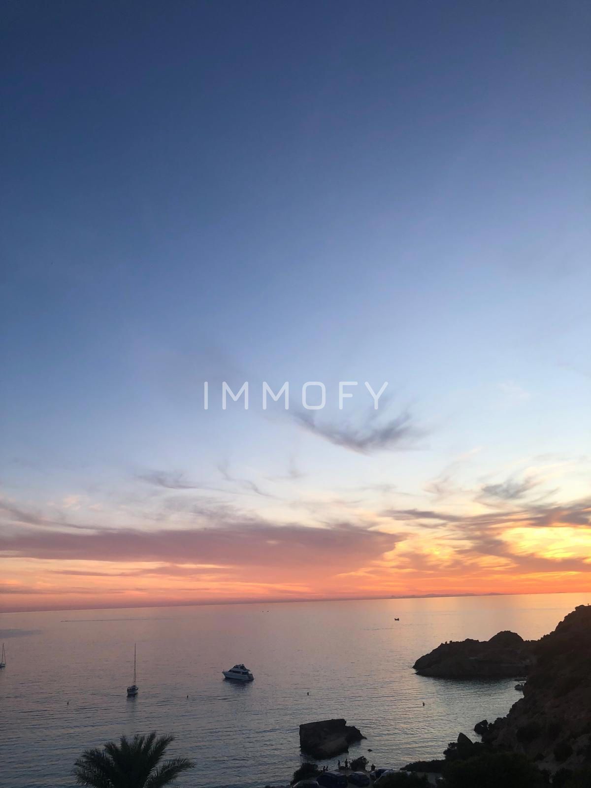 https://immofy-content-storage.s3.eu-west-3.amazonaws.com/large/3f598ad3-20cc-4e8f-b5fd-e5a2701b6bad