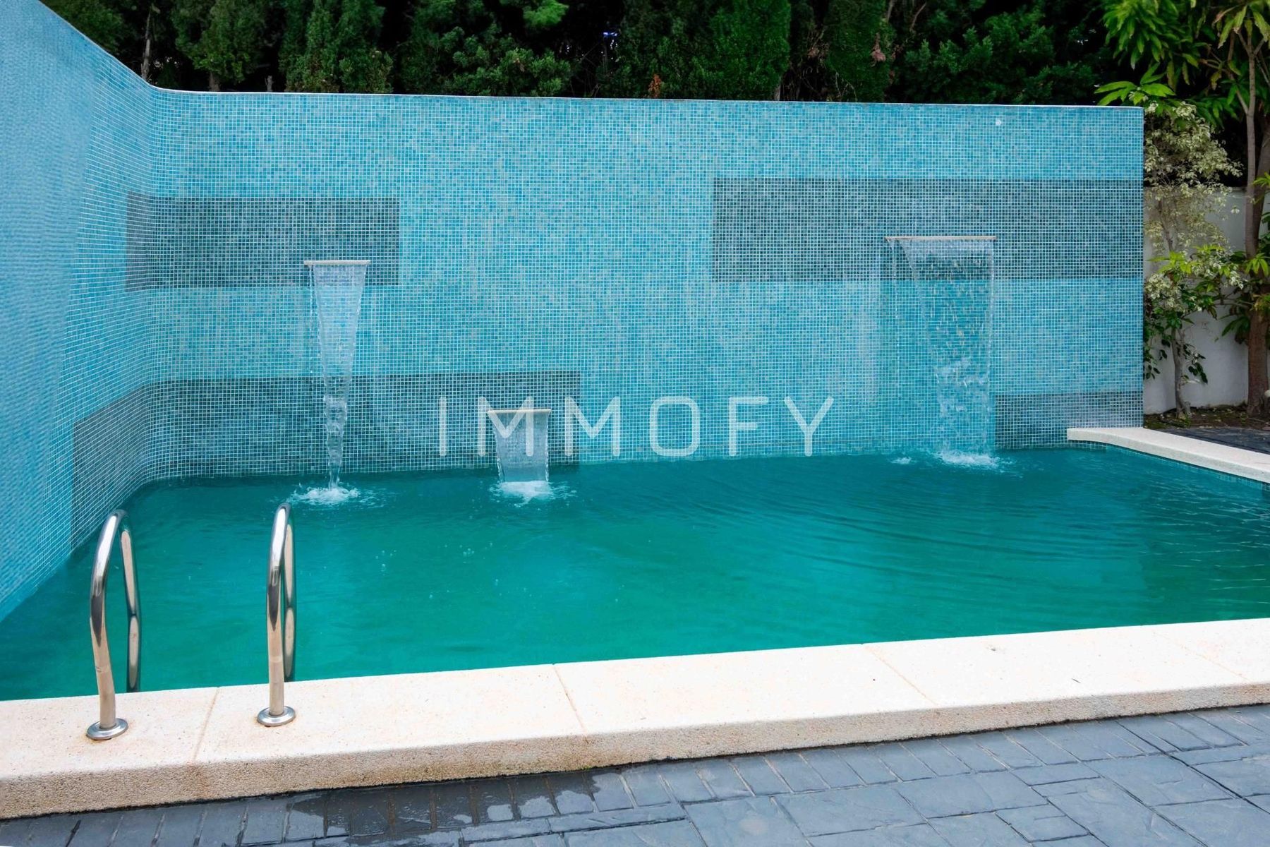 https://immofy-content-storage.s3.eu-west-3.amazonaws.com/large/3f99cd9c-eb08-4b96-9d62-090a828b6cff