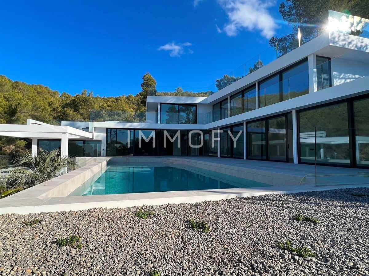 https://immofy-content-storage.s3.eu-west-3.amazonaws.com/large/4738b3c5-fe55-4eab-9ee5-410c6d47e346