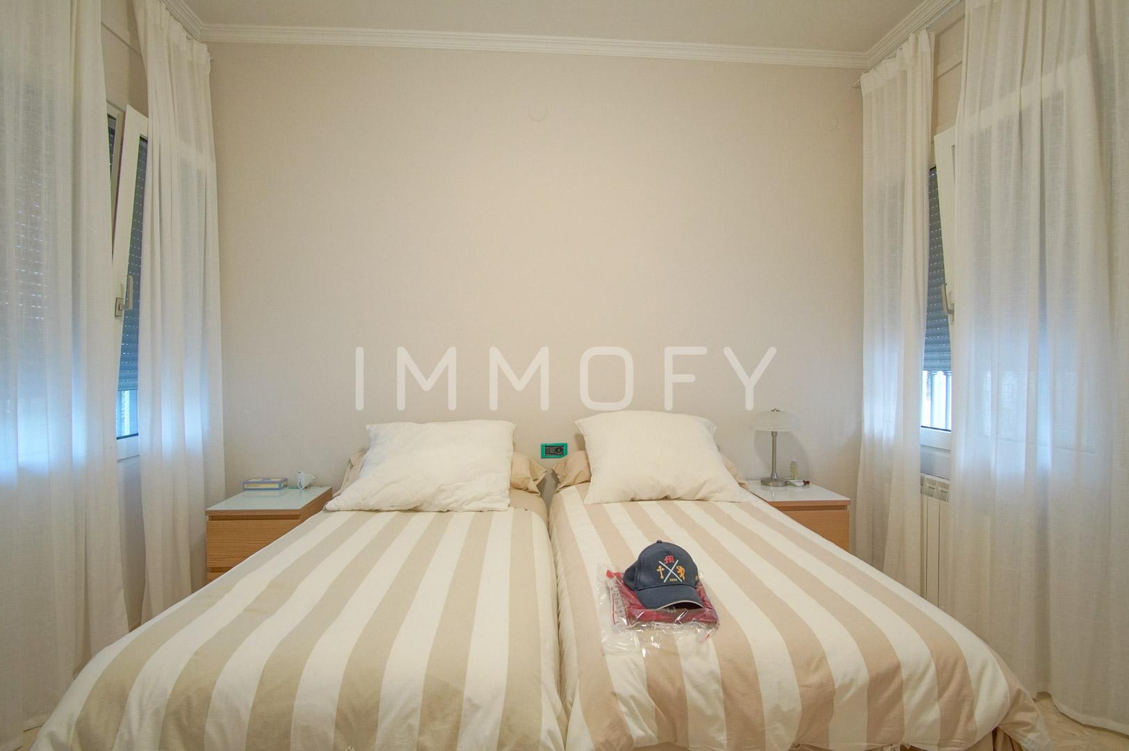 https://immofy-content-storage.s3.eu-west-3.amazonaws.com/large/5cbde9ff-344d-41a4-9d19-0268778496d8