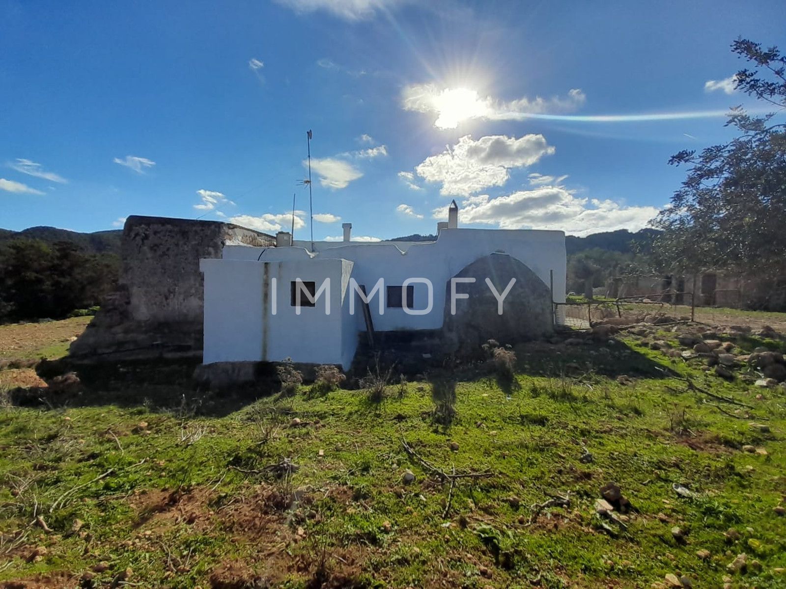 https://immofy-content-storage.s3.eu-west-3.amazonaws.com/large/af6c6c55-7230-45b4-87f3-c64e8c3717d2