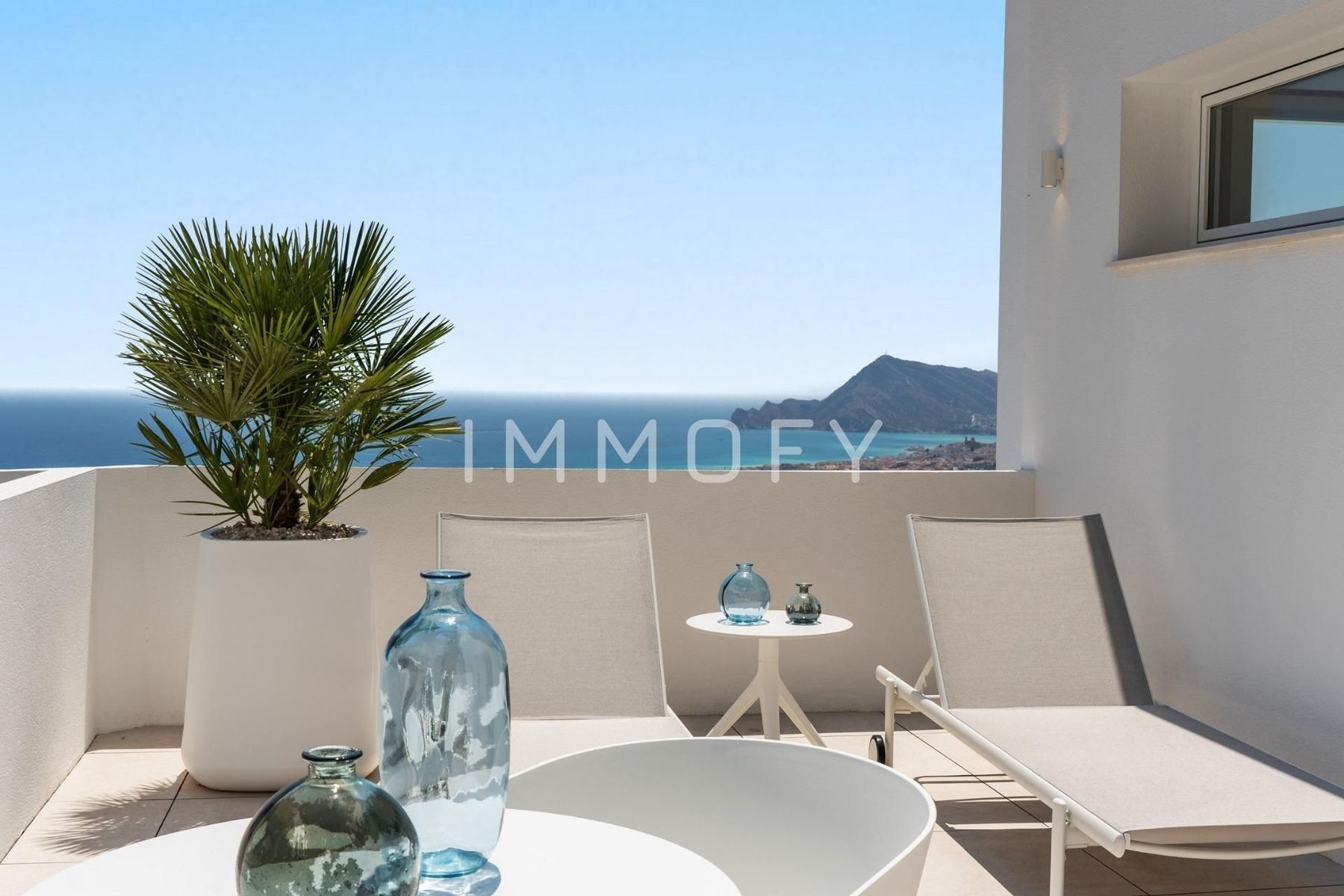 https://immofy-content-storage.s3.eu-west-3.amazonaws.com/large/beaaebd4-659b-490c-b2b8-977c24d3f85d